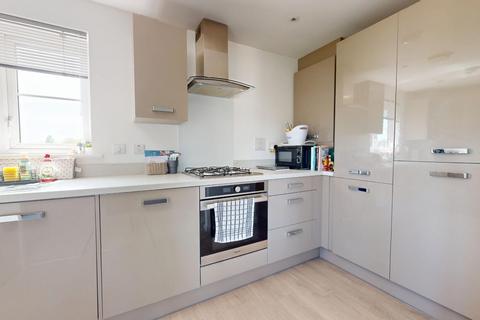 2 bedroom flat for sale, Cornfield Drive, Gravesend,