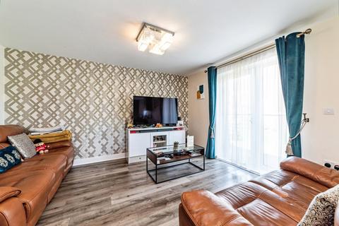 2 bedroom flat for sale, Webster Close, Bracknell, Berkshire, RG12