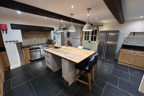 4 bedroom detached house to rent, Cwmcarvan Road, Cwmcarvan, NP25