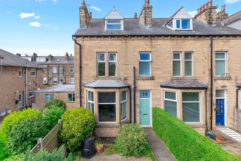 Beechroyd Terrace, Bingley, BD16 1EJ 4 bed terraced house for sale - £ ...
