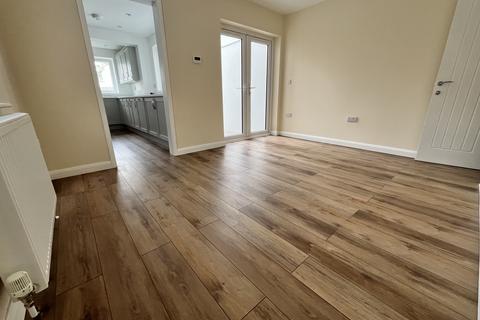 2 bedroom end of terrace house to rent, Lombardy Place, Chelmsford