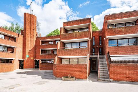 4 bedroom maisonette for sale, Polygon Road, Somers Town, London, NW1