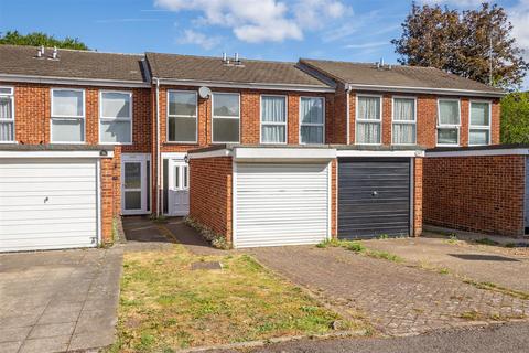 Worcester Road, Sutton