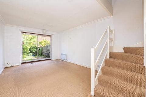 2 bedroom terraced house for sale, Worcester Road, Sutton