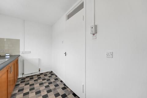 2 bedroom flat to rent, Neil Avenue, Irvine, KA12