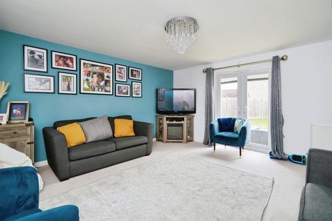 4 bedroom detached house for sale, Kempton Close, BICESTER