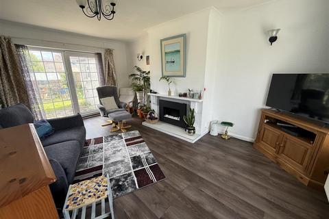3 bedroom semi-detached house for sale, Iscoed, Stradey, Llanelli