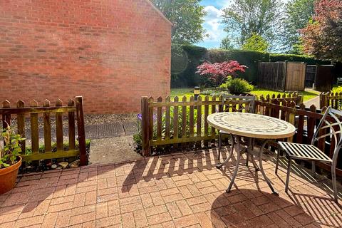 2 bedroom retirement property for sale, Hucclecote Road, Hucclecote Mews, GL3