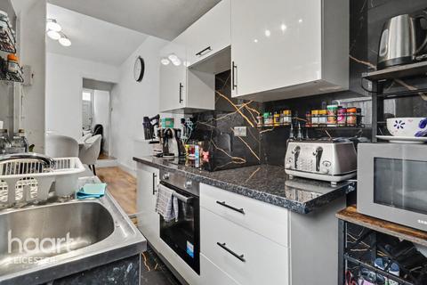 2 bedroom terraced house for sale, Leopold Road, Leicester