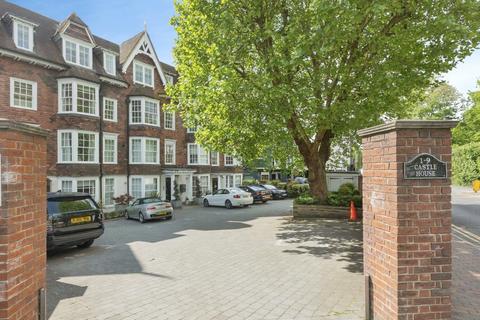 2 bedroom maisonette for sale, London Road, Tunbridge Wells, Kent, TN1