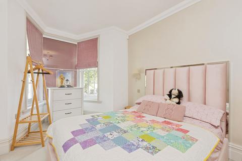 2 bedroom maisonette for sale, London Road, Tunbridge Wells, Kent, TN1