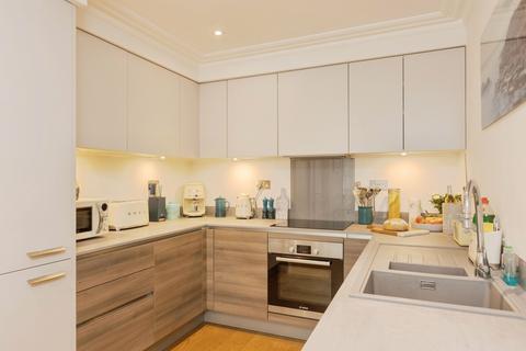 2 bedroom maisonette for sale, London Road, Tunbridge Wells, Kent, TN1