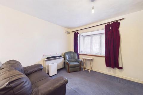1 bedroom end of terrace house for sale, Oak Court, South Street, Farnborough, Hampshire, GU14