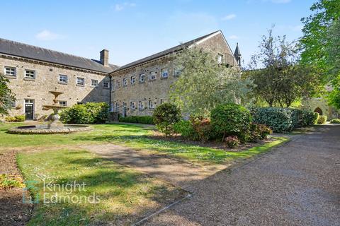 2 bedroom flat for sale, Queens House, Fennel Close, Maidstone, ME16