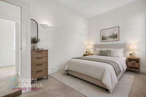 2 bedroom flat for sale, Queens House, Fennel Close, Maidstone, ME16