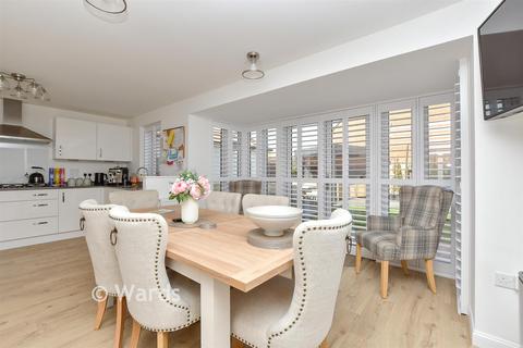 4 bedroom detached house for sale, Ashmeads Rise, Sittingbourne ME10