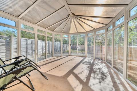 4 bedroom terraced house to rent, Barnet Lane, Barnet