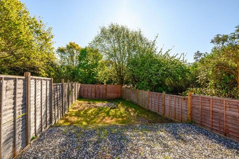 4 bedroom terraced house to rent, Barnet Lane, Barnet