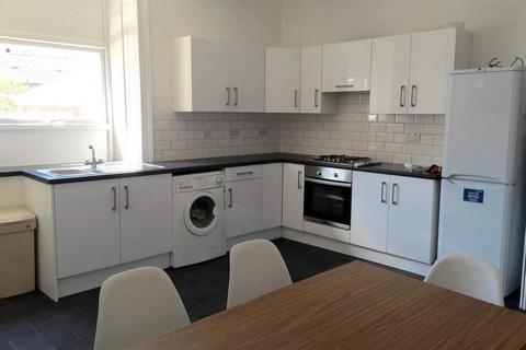 3 bedroom flat to rent, Terrace Road, Aberystwyth SY23