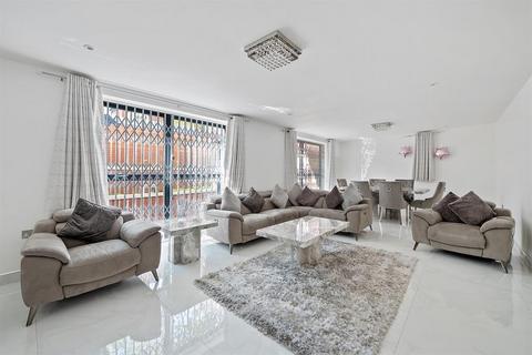 7 bedroom detached house for sale, Mapesbury Conservation, London, NW2