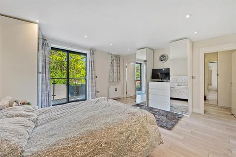 7 bedroom detached house for sale, Mapesbury Conservation, London, NW2