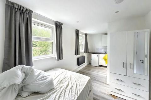 6 bedroom semi-detached house for sale, 10 Gade Bank, Croxley Green, Rickmansworth, Hertfordshire, WD3 3GD