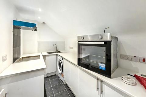 6 bedroom semi-detached house for sale, 10 Gade Bank, Croxley Green, Rickmansworth, Hertfordshire, WD3 3GD
