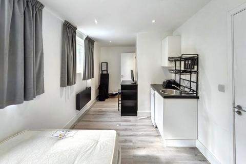 6 bedroom semi-detached house for sale, 10 Gade Bank, Croxley Green, Rickmansworth, Hertfordshire, WD3 3GD