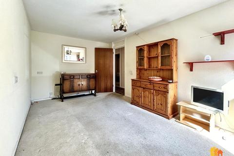 2 bedroom flat for sale, Town Bridge Court, Chesham, HP5