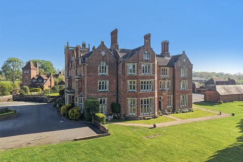 2 bedroom flat for sale, Rusper Road, Capel, Dorking, Surrey, RH5