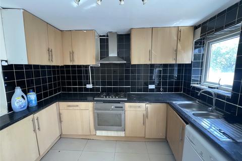 3 bedroom terraced house to rent, Victoria Avenue, Greater London TW3