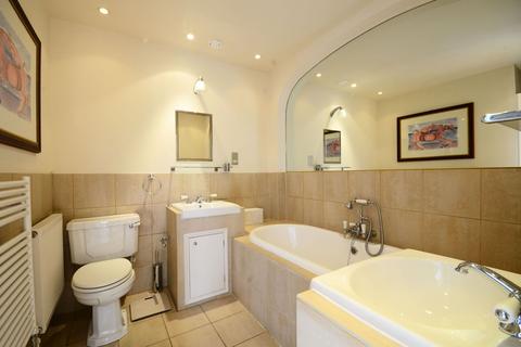undefined, Royal Drive, Friern Barnet, London, N11