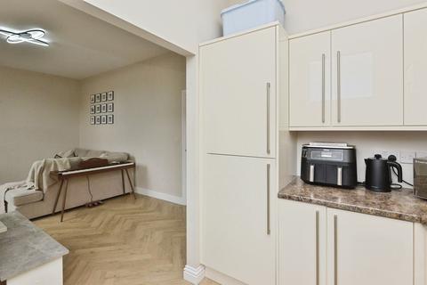 2 bedroom flat for sale, Newport Road, New Bradwell, Milton Keynes
