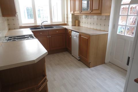 3 bedroom property to rent, Ridgewood Close, LEAMINGTON SPA, CV32