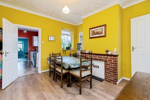 3 bedroom semi-detached house for sale, Eastwood Road, Radcliffe-on-Trent, Nottingham, Nottinghamshire, NG12
