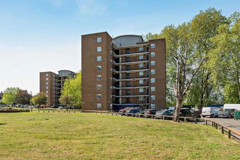 2 bedroom apartment for sale, Porthcawe Road, London, SE26 5TA