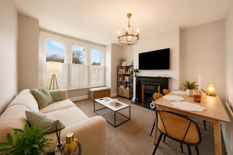 2 bedroom apartment for sale, Edgeley Road, London