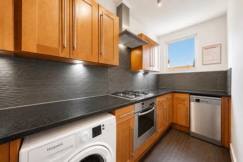 2 bedroom apartment for sale, Edgeley Road, London