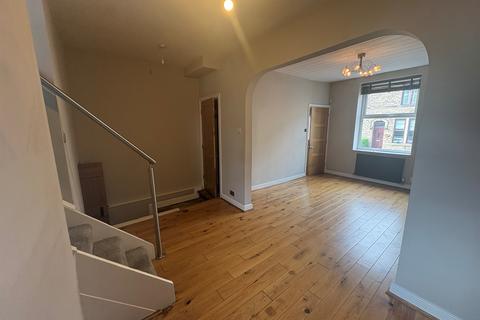 2 bedroom end of terrace house for sale, Northgate, Shipley BD17