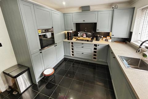 3 bedroom semi-detached house for sale, Hund Oak Drive, Doncaster DN7