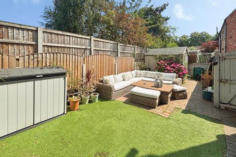 3 bedroom semi-detached house for sale, Hund Oak Drive, Doncaster DN7
