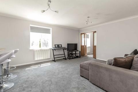 undefined, Hampton Road, Teddington TW11