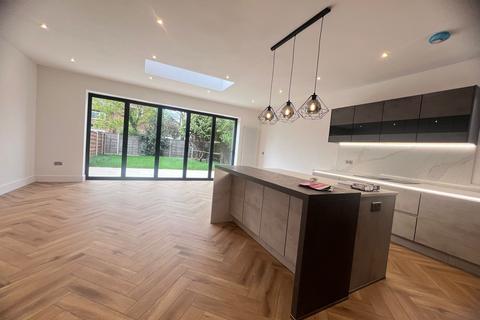 5 bedroom detached house for sale, Mersey Road, Sale M33