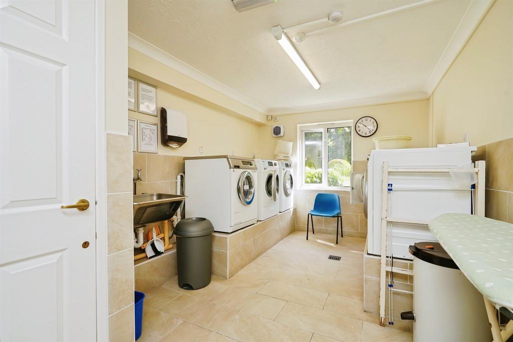 Utility room, utility