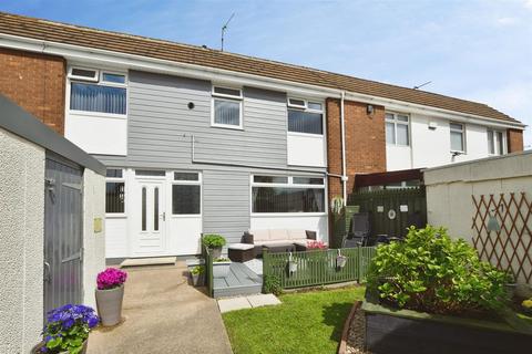Semi-detached house - Exton Close, Bransholme, Hull
