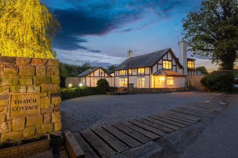 4 bedroom cottage for sale, Hall Lane, St. Helens WA9