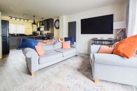 3 bedroom semi-detached house for sale, Smith Close, Lichfield, WS14
