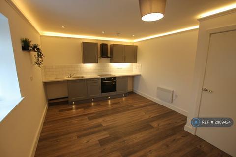 2 bedroom flat to rent, Northenden Road, Sale, M33