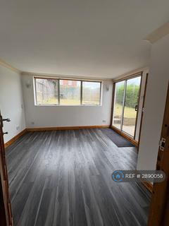 3 bedroom detached house to rent, Northfield Road, Southampton, SO18