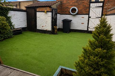 3 bedroom terraced house for sale, Oakland Gardens, Darlington, Durham, DL1